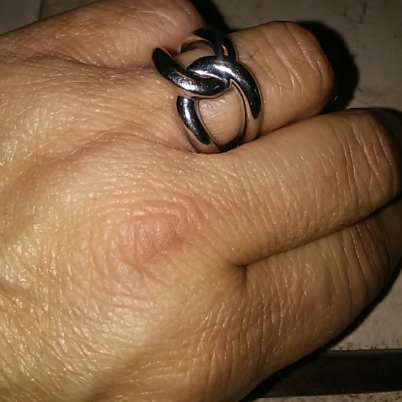 Michael Kors knotted ring - Picture 4 of 4